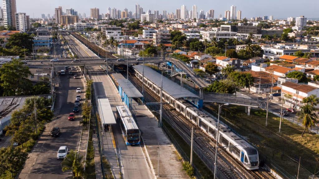 Projetos de mobilidade no Nordeste com metrô, VLT, BRT e corredores de transporte público