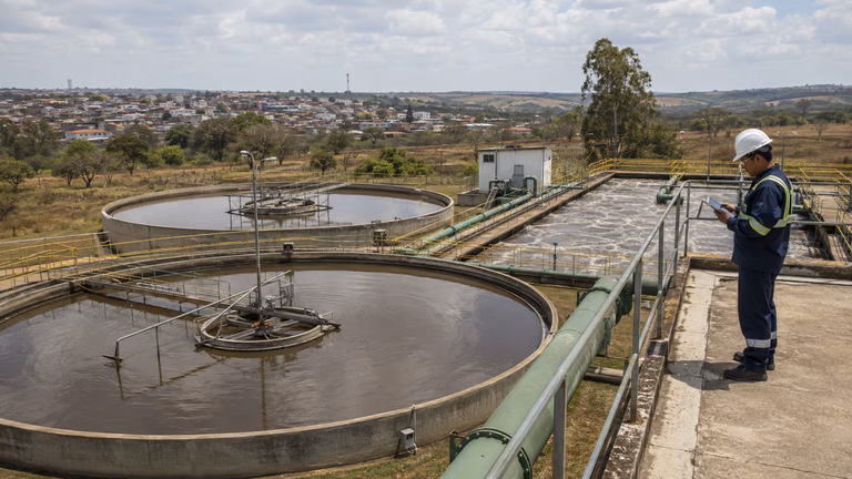 PPP de esgoto da Saneago prevê ampliação dos sistemas de tratamento em 216 municípios de Goiás.