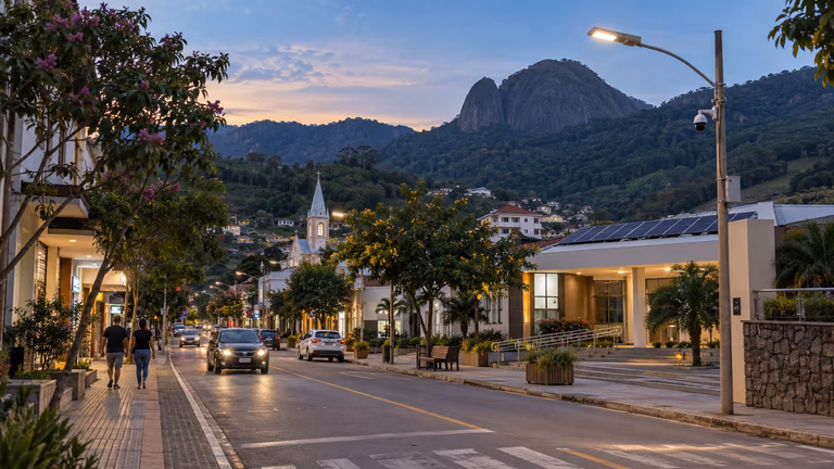 PPP de Venda Nova do Imigrante integra iluminação de LED, energia solar, câmeras e conectividade