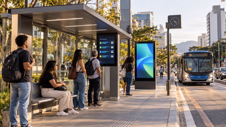 Concessão de mobiliário urbano com painéis digitais em São José dos Campos