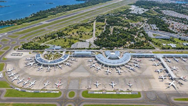 Aena no Galeão assume a gestão do Aeroporto Internacional Tom Jobim após a venda assistida da Concessão